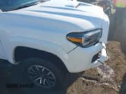 ✅ 2023 Toyota Tacoma SR • VIN: 3TMCZ5AN5PM558010 • Лот: 43358292. Опубликован ранее на IAAI с пробегом 26 117 миль. Бесплатный доступ к архиву аукционных продаж из США и подробный отчёт об истории автомобиля на DreamBid. Изображение 21.