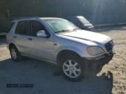 ✅ 1999 Mercedes-Benz M 320/430/500 • VIN: 4JGAB72E2XA135397 • Lot: 84933045. Wystawiony na Copart z przebiegiem 184 500 mil. Bezpłatny archiwum sprzedaży aukcyjnych z USA i szczegółowy raport historii pojazdu na DreamBid. Zdjęcie 4.