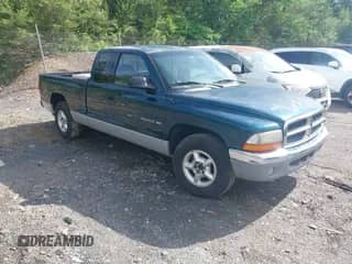 ✅ 1997 Dodge Dakota • VIN: 1B7GL23X8VS265223 • Лот: 42156036. Размещён на IAAI с пробегом 237 163 миль миль. Получите бесплатный доступ к архиву аукционных продаж из США и посмотрите подробный отчёт об истории автомобиля на DreamBid. Изображение 1.