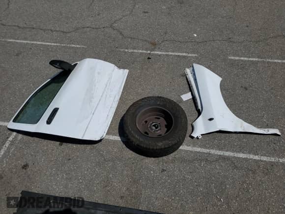 2017 Ram 1500 Tradesman z VIN 3C6JR6AG1HG791498, wystawiony jako Copart lot #60173345 z przebiegiem 89 814 mil mil oraz Szkoda całkowita • Salvage title. Historia ofert i sprzedaży dostępna na DreamBid. Obrazek 12.