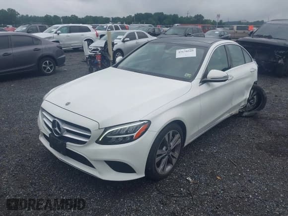 ✅ 2019 Mercedes-Benz C 300 • VIN: 55SWF8EB9KU298567 • Lot: 42638949. Wystawiony na IAAI z przebiegiem 24 967 mil. Bezpłatny archiwum sprzedaży aukcyjnych z USA i szczegółowy raport historii pojazdu na DreamBid. Zdjęcie 2.