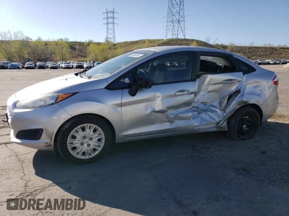 ✅ 2014 Ford Fiesta S • VIN: 3FADP4AJ0EM156125 • Lot: 55044945. Listed on Copart with 91,921 mi. Free auction sales archive from the USA and detailed vehicle history report at DreamBid. Image 1.