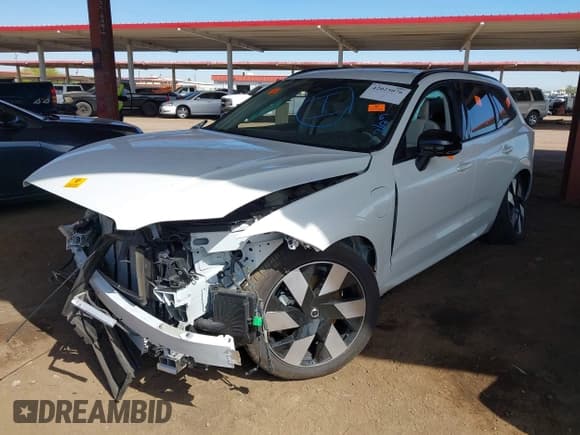 ✅ 2024 Volvo XC60 Plus Dark Theme • VIN: YV4H60DL9R1915780 • Lot: 42025076. Listed on IAAI with Not provided. Free auction sales archive from the USA and detailed vehicle history report at DreamBid. Image 2.