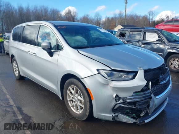 ✅ 2023 Chrysler Pacifica Touring L • VIN: 2C4RC1BG3PR621375 • Lot: 41209430. Wystawiony na IAAI z przebiegiem 44 856 mil. Bezpłatny archiwum sprzedaży aukcyjnych z USA i szczegółowy raport historii pojazdu na DreamBid. Zdjęcie 1.