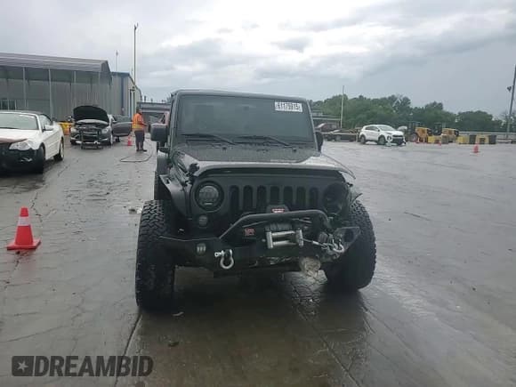 ✅ 2018 Jeep Wrangler Sport S • VIN: 1C4AJWAGXJL869365 • Lot: 61175915. Listed on Copart with 101,210 mi. Free auction sales archive from the USA and detailed vehicle history report at DreamBid. Image 14.