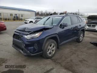 ✅ 2023 Toyota RAV4 XLE • VIN: 2T3P1RFV0PW334411 • Лот: 93155565. Опубликован ранее на Copart с пробегом 10 145 миль. Бесплатный доступ к архиву аукционных продаж из США и подробный отчёт об истории автомобиля на DreamBid. Изображение 1.