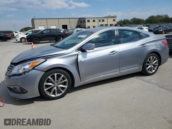 ✅ 2015 Hyundai Azera • VIN: KMHFG4JG4FA453156 • Lot: 86844795. Listed on Copart with 104,948 mi. Free auction sales archive from the USA and detailed vehicle history report at DreamBid. Image 1.