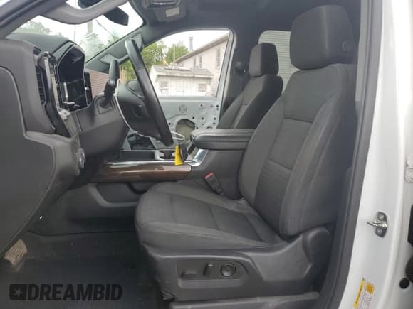 ✅ 2024 Chevrolet Silverado 2500HD LT • VIN: 1GC2YNE74RF107308 • Лот: 57115175. Опубликован ранее на Copart с пробегом 48 790 миль. Бесплатный доступ к архиву аукционных продаж из США и подробный отчёт об истории автомобиля на DreamBid. Изображение 7.