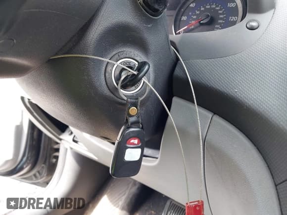 ✅ 2015 Hyundai Accent Sport • VIN: KMHCU5AE5FU233054 • Lot: 41932298. Wystawiony na IAAI z przebiegiem 70 278 mil. Bezpłatny archiwum sprzedaży aukcyjnych z USA i szczegółowy raport historii pojazdu na DreamBid. Zdjęcie 11.