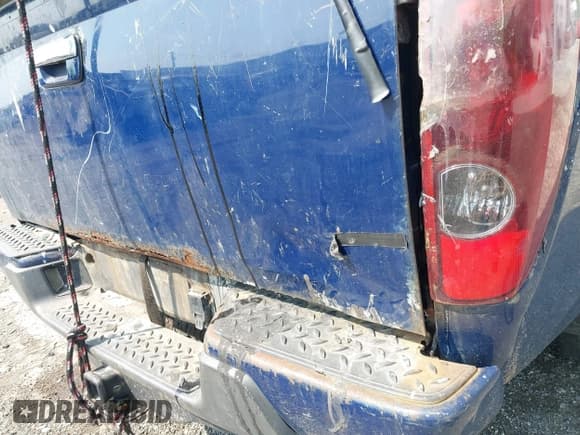 ✅ 2012 Chevrolet Colorado 1LT • VIN: 1GCJTCFE7C8134672 • Lot: 42485890. Wystawiony na IAAI z przebiegiem 184 109 mil. Bezpłatny archiwum sprzedaży aukcyjnych z USA i szczegółowy raport historii pojazdu na DreamBid. Zdjęcie 18.