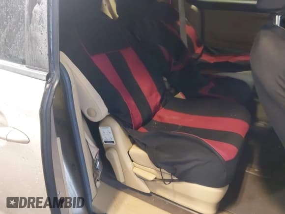 ✅ 2017 Kia Sedona LX • VIN: KNDMB5C14H6225446 • Лот: 43545460. Опубликован ранее на IAAI с пробегом 160 767 миль. Бесплатный доступ к архиву аукционных продаж из США и подробный отчёт об истории автомобиля на DreamBid. Изображение 8.