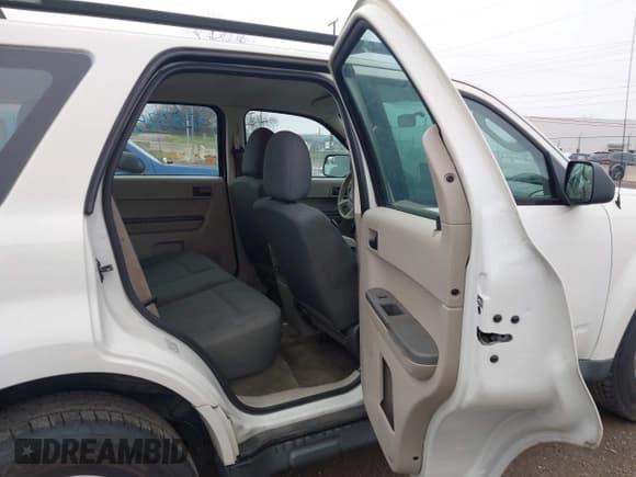 ✅ 2012 Ford Escape XLS • VIN: 1FMCU0C79CKC29002 • Lot: 43837569. Listed on IAAI with 241,861 mi. Free auction sales archive from the USA and detailed vehicle history report at DreamBid. Image 8.