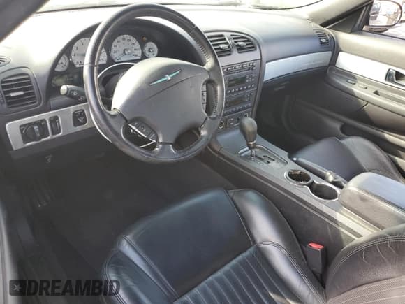 ✅ 2004 Ford Thunderbird Deluxe • VIN: 1FAHP60AX4Y112280 • Лот: 89522635. Опубликован ранее на Copart с пробегом 102 123 миль. Бесплатный доступ к архиву аукционных продаж из США и подробный отчёт об истории автомобиля на DreamBid. Изображение 8.