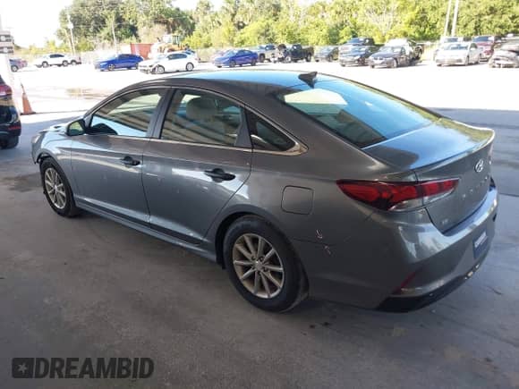 2018 Hyundai Sonata SE с VIN 5NPE24AF6JH709143, выставлен на аукционе IAAI как лот 43313709 с пробегом 62 774 миль миль и . История ставок и продаж доступна на DreamBid. Изображение 3.