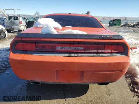 ✅ 2010 Dodge Challenger SRT-8 • VIN: 2B3CJ7DW9AH200908 • Lot: 87936325. Wystawiony na Copart z przebiegiem Nie podano. Bezpłatny archiwum sprzedaży aukcyjnych z USA i szczegółowy raport historii pojazdu na DreamBid. Zdjęcie 6.