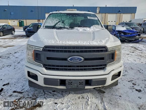 ✅ 2018 Ford F-150 XL • VIN: 1FTMF1CP3JKC19863 • Lot: 95894965. Wystawiony na Copart z przebiegiem 218 118 mil. Bezpłatny archiwum sprzedaży aukcyjnych z USA i szczegółowy raport historii pojazdu na DreamBid. Zdjęcie 5.