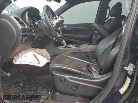 ✅ 2019 Jeep Grand Cherokee Upland • VIN: 1C4RJEAGXKC597186 • Лот: 92915205. Опубликован ранее на Copart с пробегом 79 288 миль. Бесплатный доступ к архиву аукционных продаж из США и подробный отчёт об истории автомобиля на DreamBid. Изображение 7.