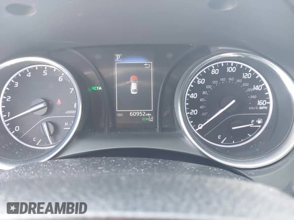 ✅ 2019 Toyota Camry SE • VIN: 4T1B11HK8KU689553 • Лот: 43720272. Опубликован ранее на IAAI с пробегом 60 952 миль. Бесплатный доступ к архиву аукционных продаж из США и подробный отчёт об истории автомобиля на DreamBid. Изображение 7.