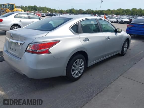 ✅ 2015 Nissan Altima S • VIN: 1N4AL3AP2FC109257 • Лот: 43178423. Опубликован ранее на IAAI с пробегом 54 203 миль. Бесплатный доступ к архиву аукционных продаж из США и подробный отчёт об истории автомобиля на DreamBid. Изображение 4.