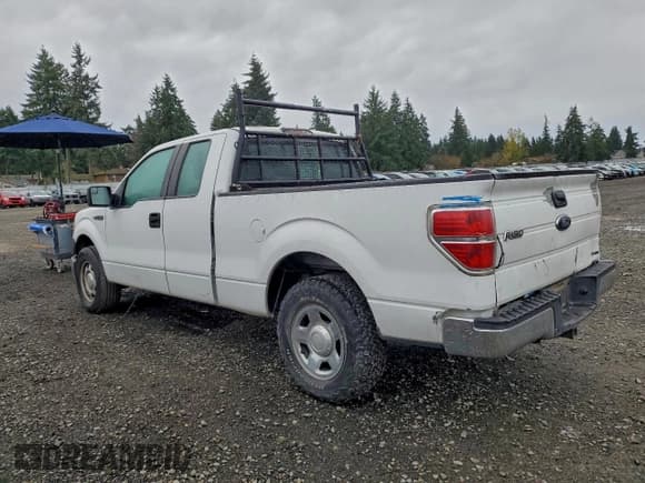 ✅ 2014 Ford F-150 XL • VIN: 1FTEX1CM4EKG25051 • Lot: 94333775. Listed on Copart with 126,539 mi. Free auction sales archive from the USA and detailed vehicle history report at DreamBid. Image 2.
