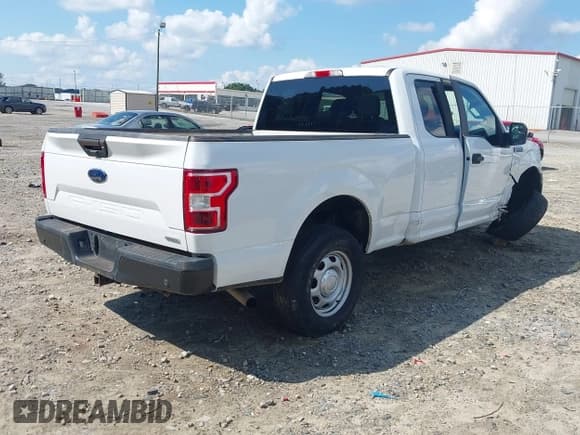✅ 2018 Ford F-150 XL • VIN: 1FTEX1CG8JFA48702 • Lot: 42877550. Wystawiony na IAAI z przebiegiem 151 367 mil. Bezpłatny archiwum sprzedaży aukcyjnych z USA i szczegółowy raport historii pojazdu na DreamBid. Zdjęcie 4.