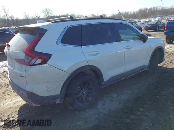 ✅ 2023 Honda CR-V Sport • VIN: 2HKRS6H59PH817744 • Lot: 41430929. Listed on IAAI with 35,061 mi. Free auction sales archive from the USA and detailed vehicle history report at DreamBid. Image 4.