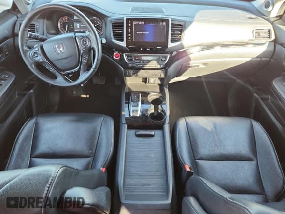 ✅ 2017 Honda Pilot Touring • VIN: 5FNYF6H98HB054439 • Lot: 82755845. Listed on Copart with 98,748 mi. Free auction sales archive from the USA and detailed vehicle history report at DreamBid. Image 8.