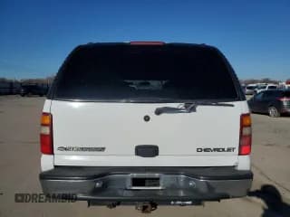 ✅ 2001 Chevrolet Suburban LT • VIN: 3GNFK16T01G241492 • Лот: 88493595. Опубликован ранее на Copart с пробегом 282 161 миль. Бесплатный доступ к архиву аукционных продаж из США и подробный отчёт об истории автомобиля на DreamBid. Изображение 6.