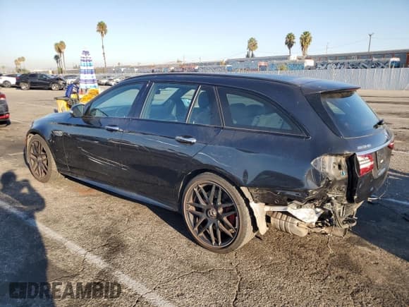 ✅ 2021 Mercedes-Benz E 63 S AMG • VIN: W1KZH8KB0MA976542 • Lot: 73598794. Listed on Copart with 44,505 mi. Free auction sales archive from the USA and detailed vehicle history report at DreamBid. Image 2.