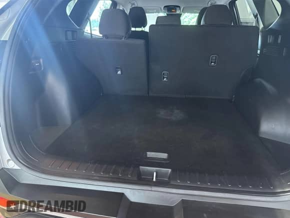 2024 Hyundai Tucson SEL with VIN 5NMJBCDE7RH383907, listed as a IAAI auction lot 43013660 with 28,861 mi miles and . Bid and sale history available at DreamBid. Image 1.