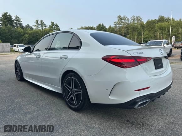 ✅ 2022 Mercedes-Benz C 300 • VIN: W1KAF4HB6NR066528 • Lot: 42933225. Wystawiony na IAAI z przebiegiem 63 322 mil. Bezpłatny archiwum sprzedaży aukcyjnych z USA i szczegółowy raport historii pojazdu na DreamBid. Zdjęcie 3.