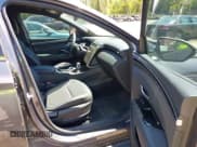 ✅ 2024 Hyundai Tucson XRT • VIN: KM8JF3DE5RU320331 • Lot: 42043282. Wystawiony na IAAI z przebiegiem 14 358 mil. Bezpłatny archiwum sprzedaży aukcyjnych z USA i szczegółowy raport historii pojazdu na DreamBid. Zdjęcie 5.