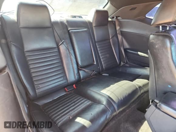 ✅ 2012 Dodge Challenger SXT Plus • VIN: 2C3CDYAG1CH101208 • Lot: 82648515. Wystawiony na Copart z przebiegiem 190 873 mil. Bezpłatny archiwum sprzedaży aukcyjnych z USA i szczegółowy raport historii pojazdu na DreamBid. Zdjęcie 10.