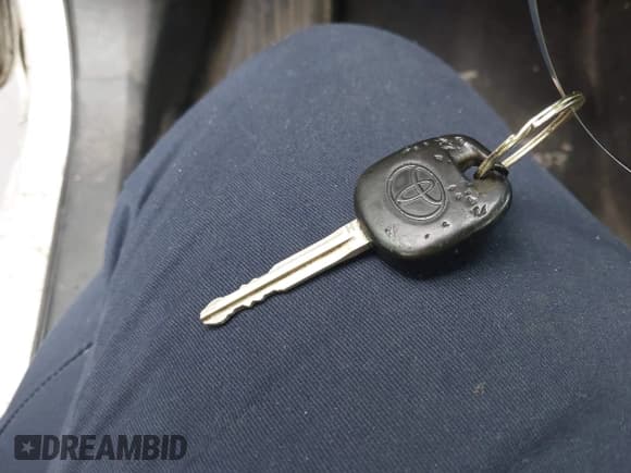 ✅ 2016 Toyota Corolla L • VIN: 2T1BURHE0GC590718 • Lot: 43555397. Wystawiony na IAAI z przebiegiem 250 227 mil. Bezpłatny archiwum sprzedaży aukcyjnych z USA i szczegółowy raport historii pojazdu na DreamBid. Zdjęcie 11.