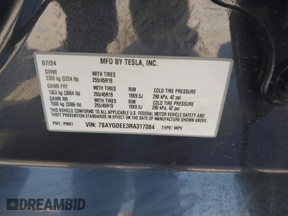 ✅ 2024 Tesla Model Y Long Range • VIN: 7SAYGDEE3RA317084 • Lot: 43374530. Wystawiony na IAAI z przebiegiem 12 885 mil. Bezpłatny archiwum sprzedaży aukcyjnych z USA i szczegółowy raport historii pojazdu na DreamBid. Zdjęcie 9.