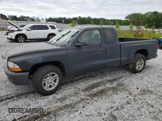 ✅ 2004 Dodge Dakota • VIN: 1D7GL12K84S586604 • Lot: 55933475. Wystawiony na Copart z przebiegiem 90 842 mil. Bezpłatny archiwum sprzedaży aukcyjnych z USA i szczegółowy raport historii pojazdu na DreamBid. Zdjęcie 1.