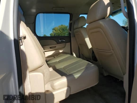 ✅ 2010 Chevrolet Silverado 1500 LTZ • VIN: 3GCRKTE38AG289163 • Lot: 85348555. Listed on Copart with 228,682 mi. Free auction sales archive from the USA and detailed vehicle history report at DreamBid. Image 10.