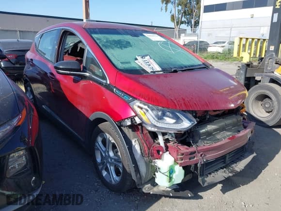 ✅ 2018 Chevrolet Bolt EV LT • VIN: 1G1FW6S09J4140303 • Lot: 42029513. Wystawiony na IAAI z przebiegiem 40 097 mil. Bezpłatny archiwum sprzedaży aukcyjnych z USA i szczegółowy raport historii pojazdu na DreamBid. Zdjęcie 1.