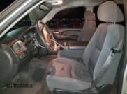 ✅ 2009 Chevrolet Suburban LS • VIN: 1GNFC16J99R188878 • Лот: 81380554. Опубликован ранее на Copart с пробегом 222 975 миль. Бесплатный доступ к архиву аукционных продаж из США и подробный отчёт об истории автомобиля на DreamBid. Изображение 7.