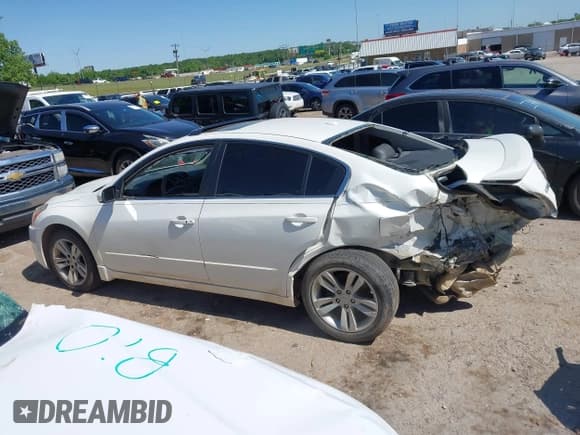 ✅ 2010 Nissan Altima SR • VIN: 1N4BL2AP3AN567031 • Lot: 42324108. Listed on IAAI with 179,978 mi. Free auction sales archive from the USA and detailed vehicle history report at DreamBid. Image 15.