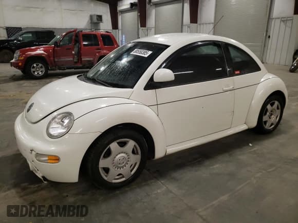 ✅ 1998 Volkswagen Beetle • VIN: 3VWBB61CXWM001027 • Лот: 88558385. Опубликован ранее на Copart с пробегом 211 666 миль. Бесплатный доступ к архиву аукционных продаж из США и подробный отчёт об истории автомобиля на DreamBid. Изображение 1.