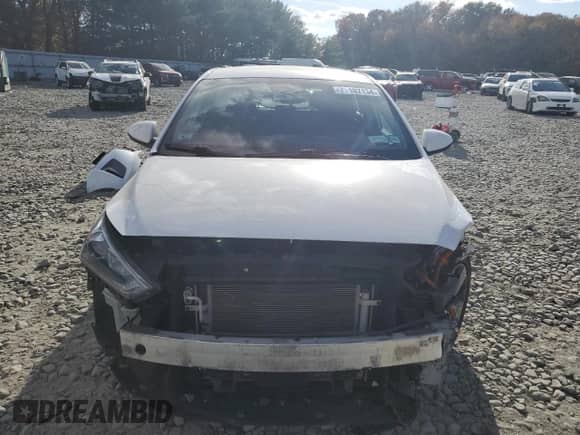 2019 Hyundai Ioniq с VIN KMHC65LD6KU169261, выставлен на аукционе Copart как лот 77107134 с пробегом 54 616 миль миль и Списание • Salvage title. История ставок и продаж доступна на DreamBid. Изображение 5.