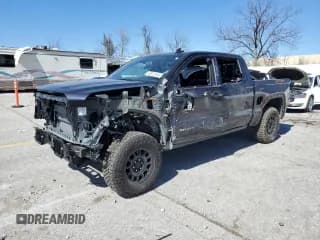 ✅ 2025 GMC Sierra 1500 AT4X • VIN: 3GTUUFEL0SG205375 • Лот: 48553145. Опубликован ранее на Copart с пробегом 1 326 миль. Бесплатный доступ к архиву аукционных продаж из США и подробный отчёт об истории автомобиля на DreamBid. Изображение 1.