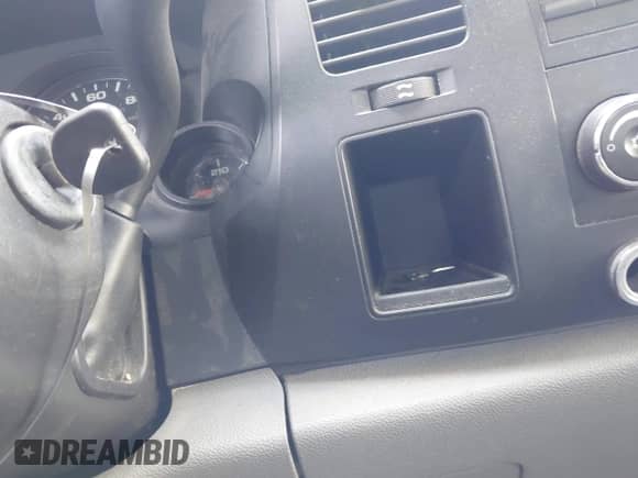 2008 Chevrolet Silverado 1500 Work Truck с VIN 1GCEC19X78Z163206, выставлен на аукционе IAAI как лот 42294995 с пробегом Не указан миль и . История ставок и продаж доступна на DreamBid. Изображение 11.