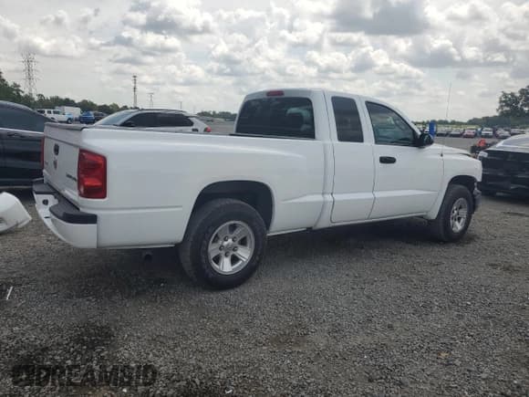 ✅ 2011 Ram Dakota ST • VIN: 1D7RE2BK7BS589371 • Lot: 58822225. Listed on Copart with 124,510 mi. Free auction sales archive from the USA and detailed vehicle history report at DreamBid. Image 3.