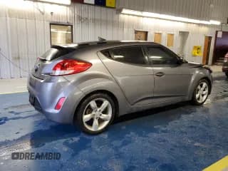 ✅ 2012 Hyundai Veloster w/Black Int • VIN: KMHTC6AD5CU071633 • Lot: 87031384. Wystawiony na Copart z przebiegiem 130 774 mil. Bezpłatny archiwum sprzedaży aukcyjnych z USA i szczegółowy raport historii pojazdu na DreamBid. Zdjęcie 3.