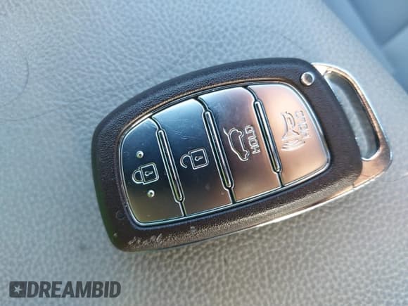 ✅ 2022 Hyundai Ioniq SEL • VIN: KMHC85LC4NU281272 • Lot: 41780390. Wystawiony na IAAI z przebiegiem 6 159 mil. Bezpłatny archiwum sprzedaży aukcyjnych z USA i szczegółowy raport historii pojazdu na DreamBid. Zdjęcie 11.