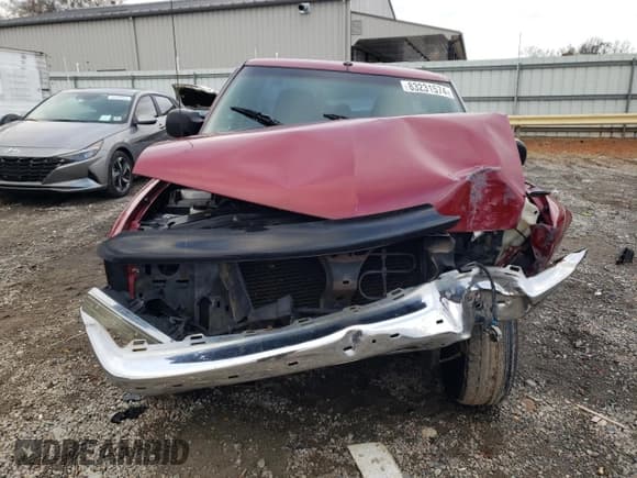 ✅ 2003 Chevrolet S-10 LS • VIN: 1GCCS14H638206653 • Лот: 83231574. Опубликован ранее на Copart с пробегом 225 183 миль. Бесплатный доступ к архиву аукционных продаж из США и подробный отчёт об истории автомобиля на DreamBid. Изображение 5.