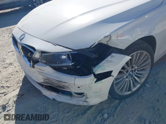 ✅ 2015 BMW 3 Series 328i • VIN: WBA3A5C50FF607100 • Lot: 43360933. Listed on IAAI with 110,190 mi. Free auction sales archive from the USA and detailed vehicle history report at DreamBid. Image 6.