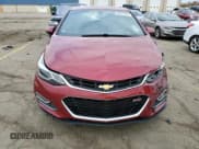 ✅ 2018 Chevrolet Cruze LT • VIN: 3G1BE6SM6JS599535 • Lot: 90407425. Wystawiony na Copart z przebiegiem 36 051 mil. Bezpłatny archiwum sprzedaży aukcyjnych z USA i szczegółowy raport historii pojazdu na DreamBid. Zdjęcie 5.